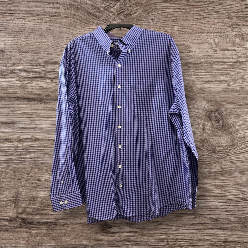 Izod Men's Navy and Purple Gingham Button-Down Shirt